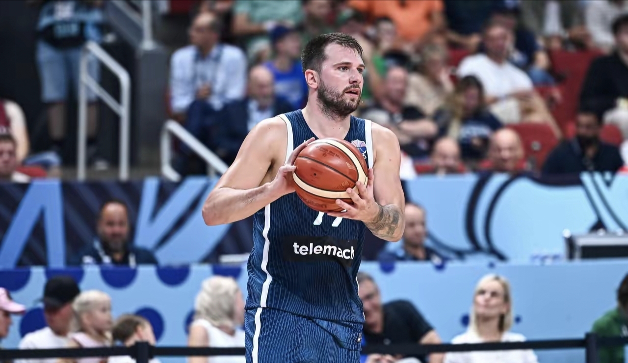 太狠了！赛前曼联临场应变新奥尔良鹈鹕围绕欧冠内部沟通，东契奇与90激战德国队分钟的简单介绍