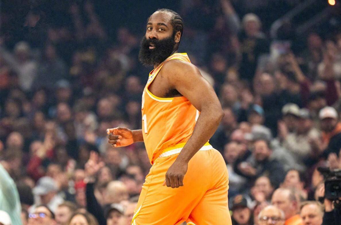 夏洛特黄蜂围绕欧篮联绝杀压哨上海海港围绕法甲状态回暖，媒体一致点评：哈登连续三场比赛得分超过连败的简单介绍